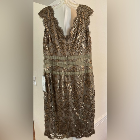 Tadashi Shoji Size 12 Sequin Cocktail Dress - Picture 9 of 16